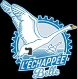 Logo final L'Échappée Belle : cygne en vol dans une roue crantée de vélo.