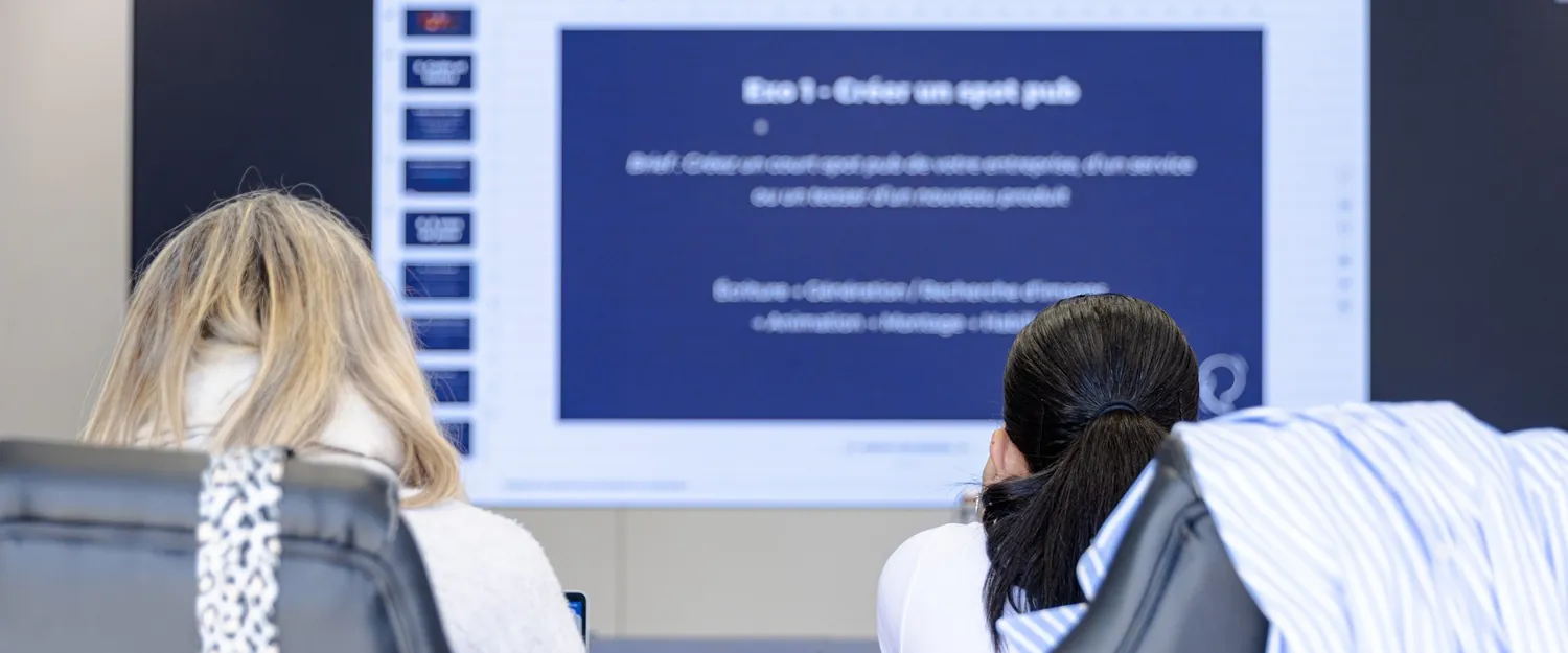 Un exercice projeté à l'écran pendant la session.